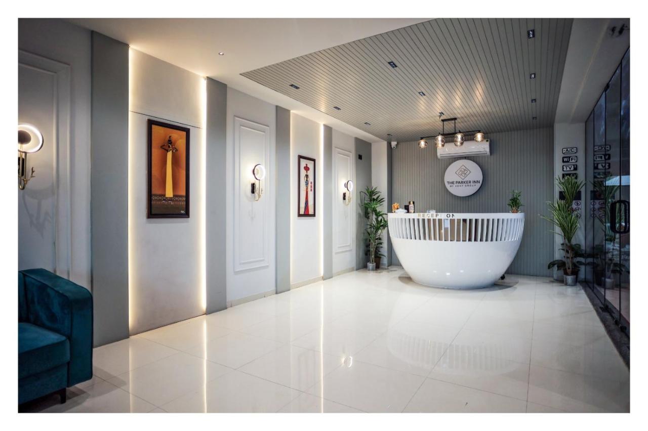 Hotel The Parker Inn By Kbnt Group Surat Exterior photo